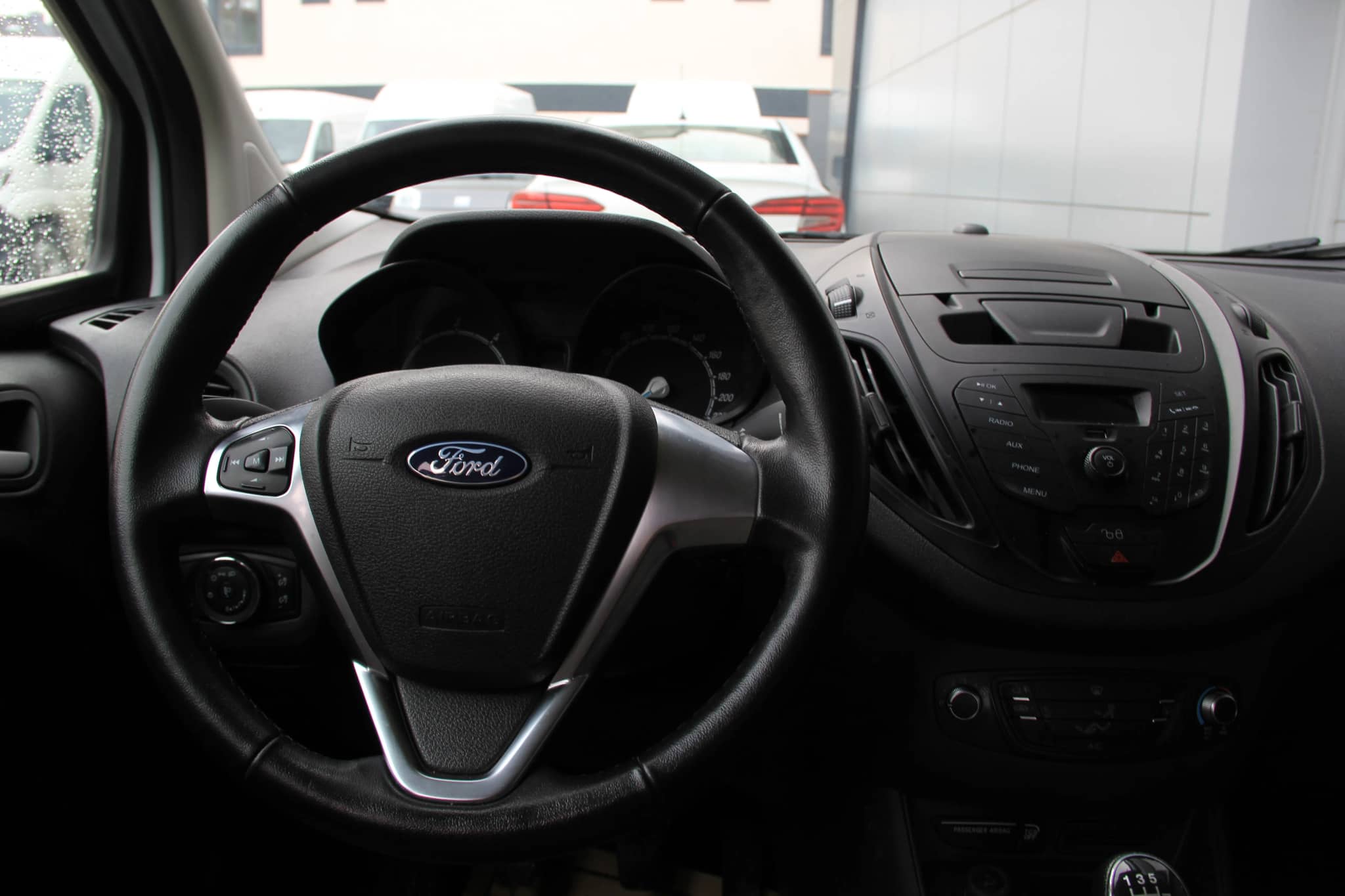 FORD COURİER - Thumbnail 3