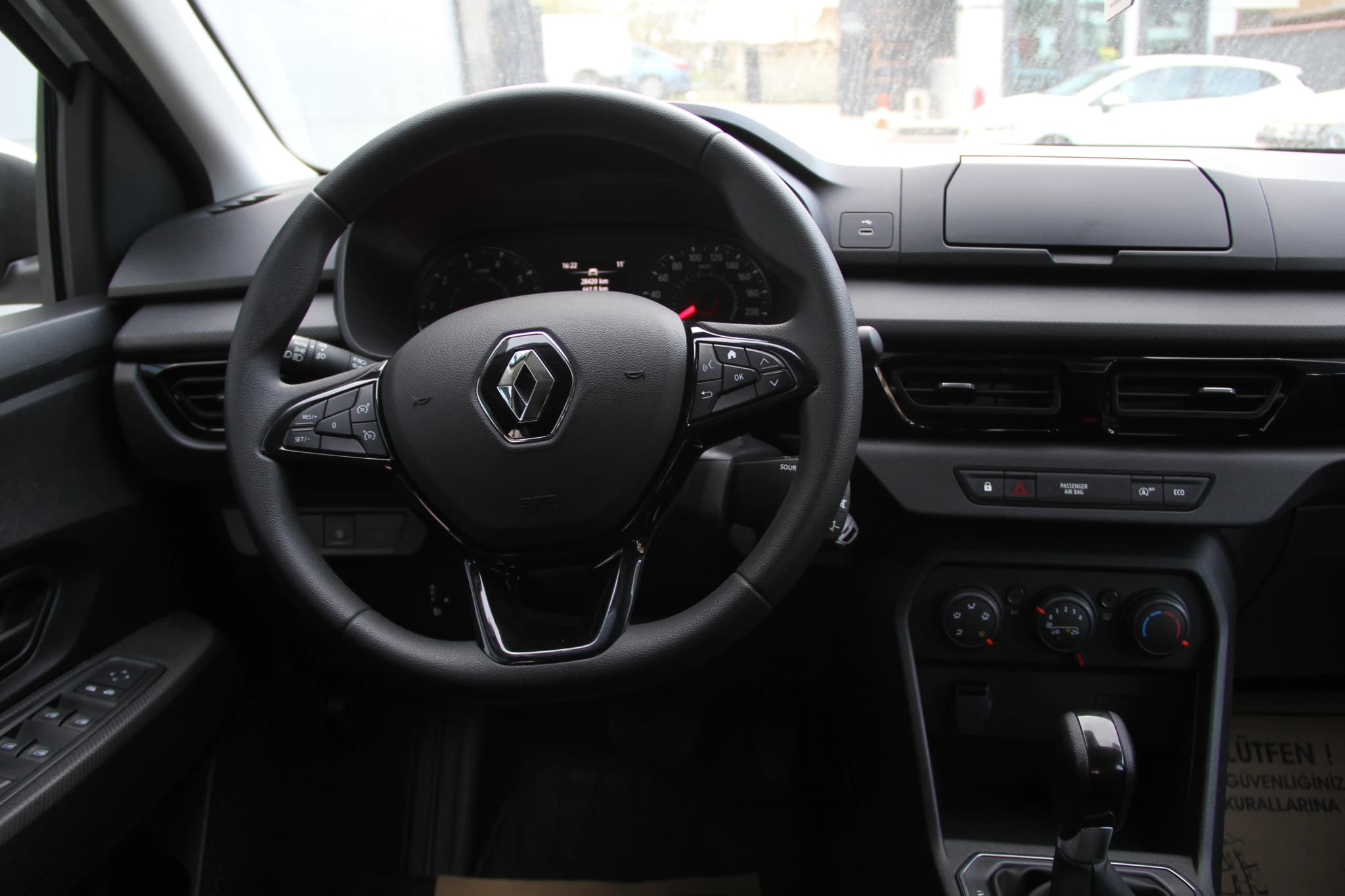 RENAULT TALIANT - Thumbnail 3