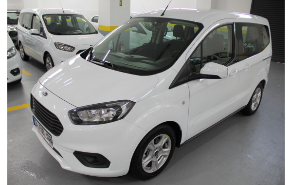 FORD TOURNEO COURİER